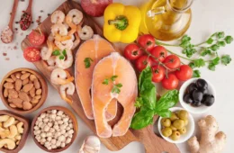 Estudo revela que dieta mediterrânea, com alimentos frescos, reduz chance de câncer