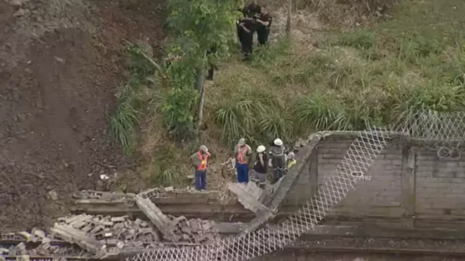 Desabamento de muro fecha 11 estações da linha 2 do MetrôRio