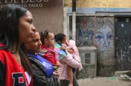 Primeira família a deixar Moinho justifica saída a proteção da filha contra PM