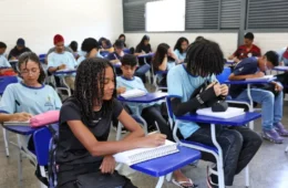 Enfrentar violência nas escolas não pode ser responsabilidade só de professores, alerta especialista