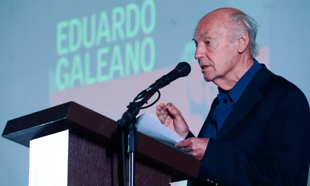 Eduardo Galeano foi homenageado na 2ª edição da Bienal Brasil do Livro e da Leitura, em Brasília. Foto: Agência Brasil