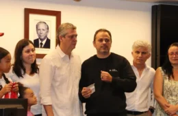 PT e PSOL tentam acordo para livrar Glauber Braga, mas Centrão resiste