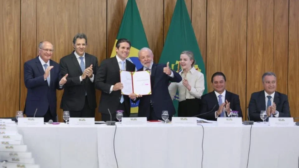 Arthur Lira será relator do projeto de isenção de IR para quem ganha até R$ 5 mil