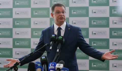 Oposição recua da obstrução e expõe fragilidade da pauta da anistia